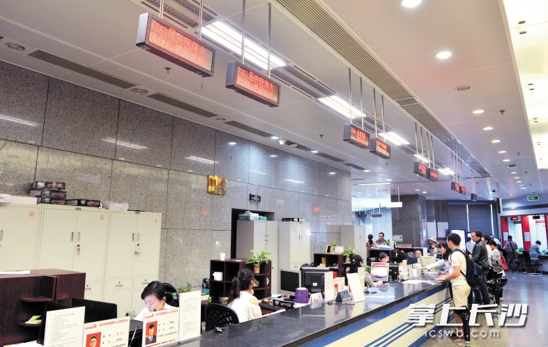 丹东同城24小时医保提取(同城医保卡转移怎么办理)