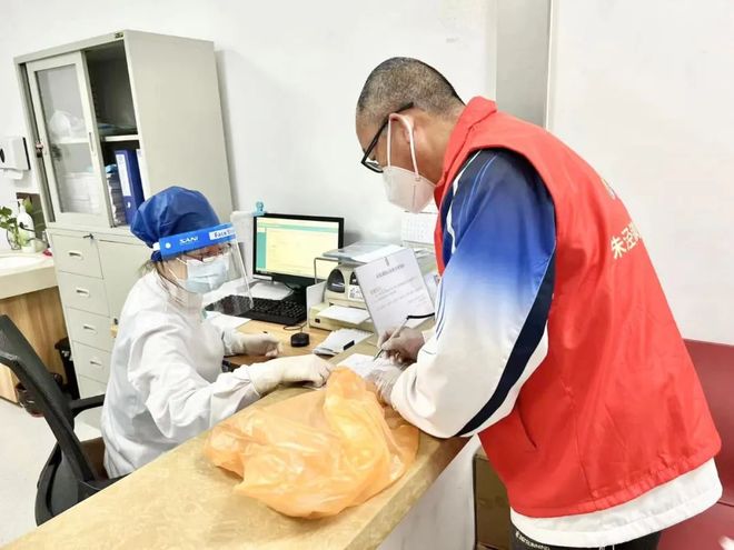 丹东24小时高价回收医保(24小时高价回收医保医保套出)